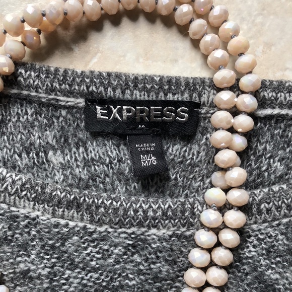 V shape sweater - Picture 2 of 2